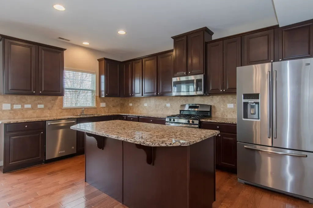 216 North Commerce Street Aurora IL 60504