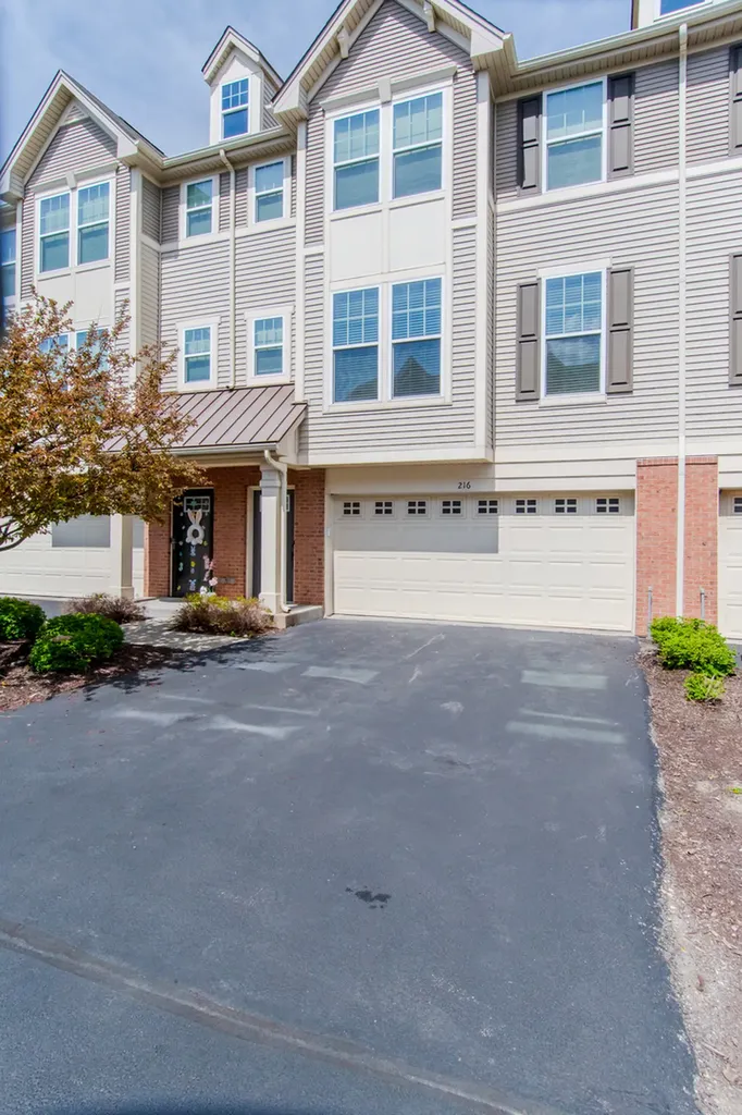 216 North Commerce Street Aurora IL 60504