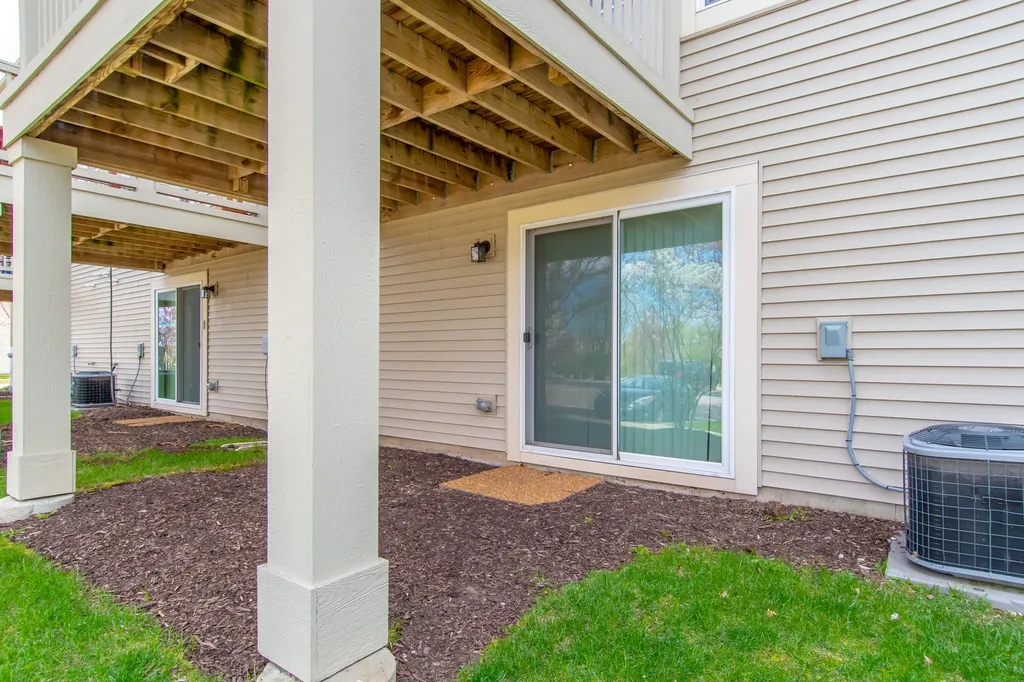 216 North Commerce Street Aurora IL 60504