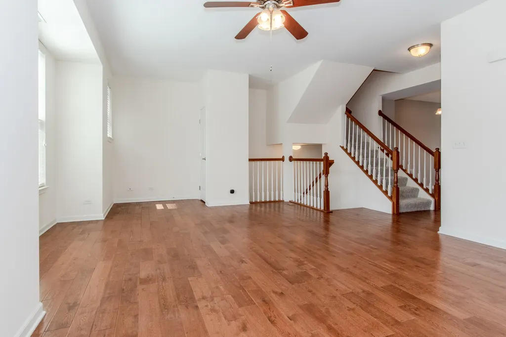216 North Commerce Street Aurora IL 60504