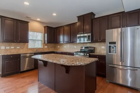216 North Commerce Street Aurora IL 60504
