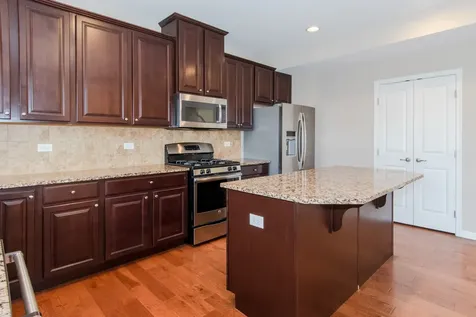 216 North Commerce Street Aurora IL 60504