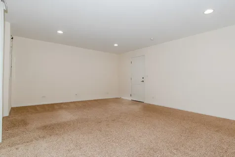 216 North Commerce Street Aurora IL 60504