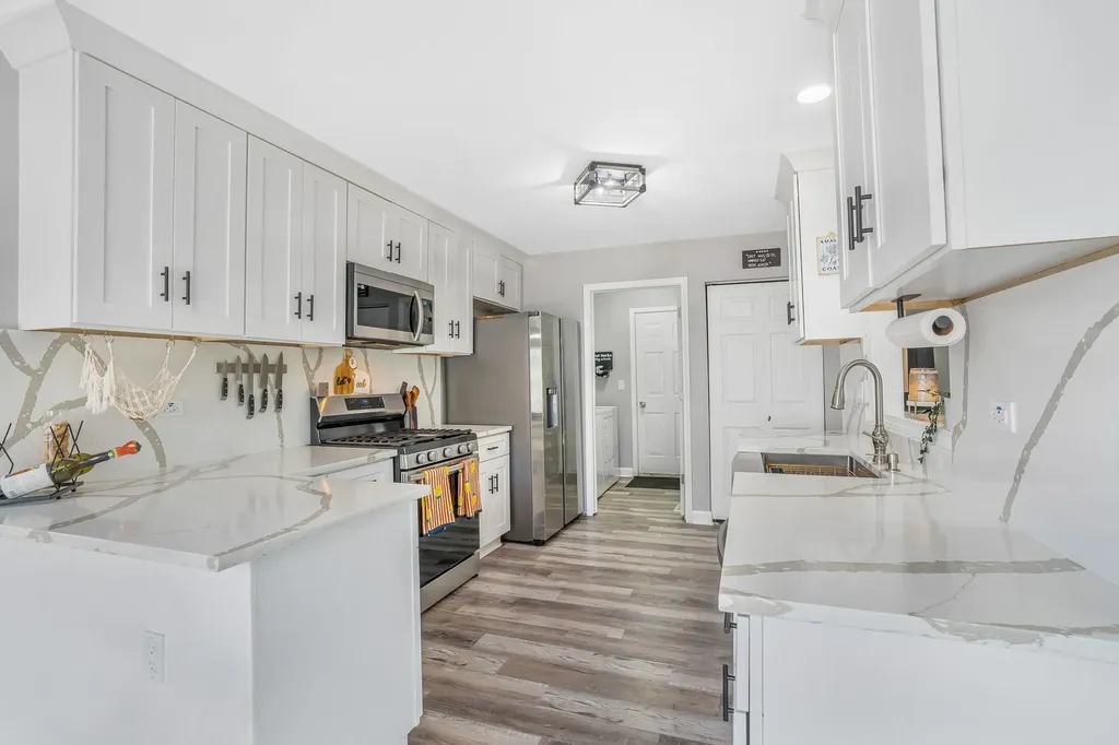 10499 Fleetwood Street Huntley IL 60142