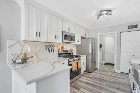 10499 Fleetwood Street Huntley IL 60142