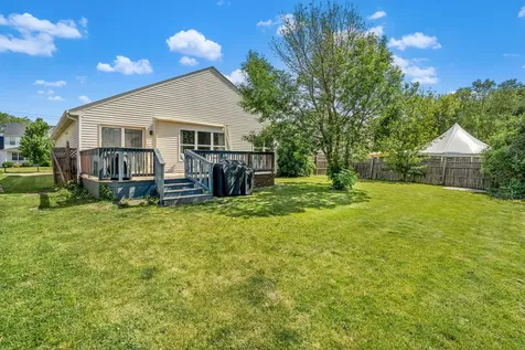 10499 Fleetwood Street Huntley IL 60142