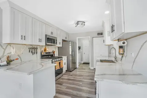 10499 Fleetwood Street Huntley IL 60142