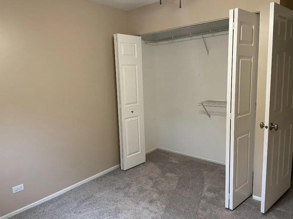 199 Dublin Court Schaumburg IL 60194