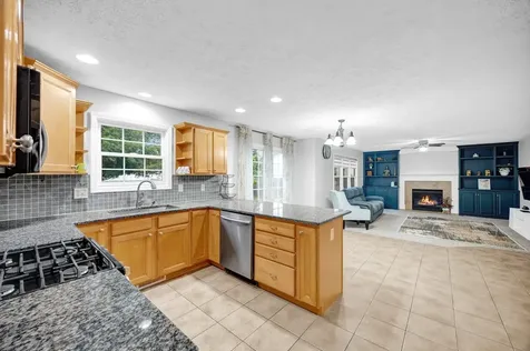 3306 Crossgate Drive Bloomington IL 61704