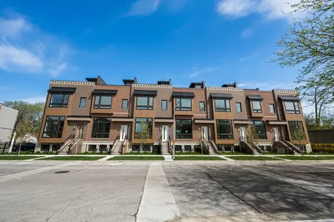 712 East 41 Street Chicago IL 60653