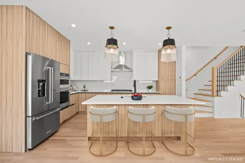 712 East 41 Street Chicago IL 60653