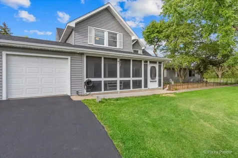39W030 Poplar Lane St. Charles IL 60175