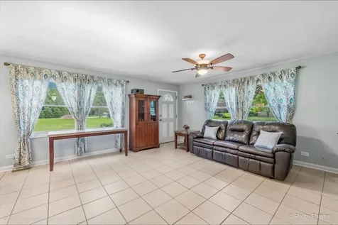 39W030 Poplar Lane St. Charles IL 60175