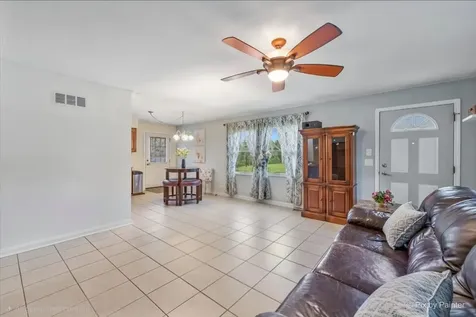 39W030 Poplar Lane St. Charles IL 60175