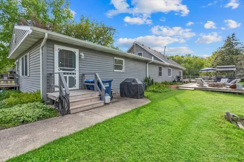 39W030 Poplar Lane St. Charles IL 60175