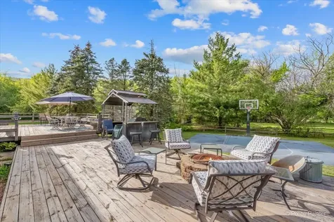 39W030 Poplar Lane St. Charles IL 60175