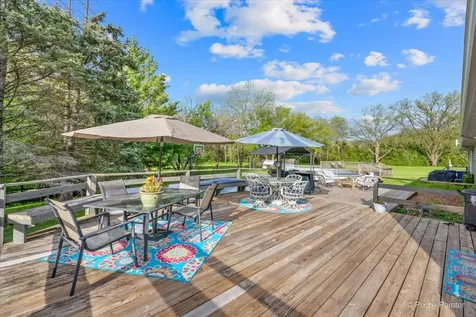 39W030 Poplar Lane St. Charles IL 60175