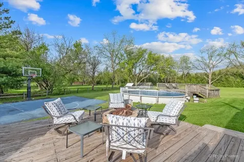 39W030 Poplar Lane St. Charles IL 60175