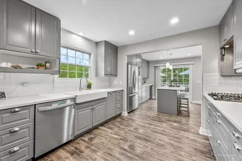 39W030 Poplar Lane St. Charles IL 60175