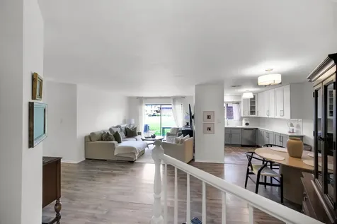 1651 Dover Court Wheaton IL 60189