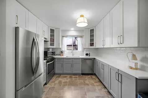 1651 Dover Court Wheaton IL 60189