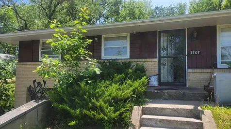 3707 Oak Grove Avenue Rockford IL 61108