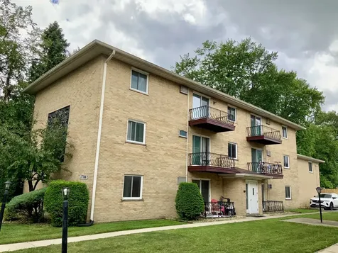 17766 Rosewood Drive Lansing IL 60438