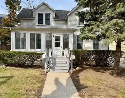 609 1ST Street Libertyville IL 60048