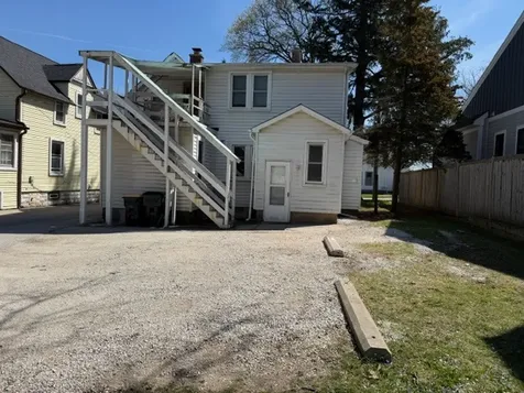 609 1ST Street Libertyville IL 60048