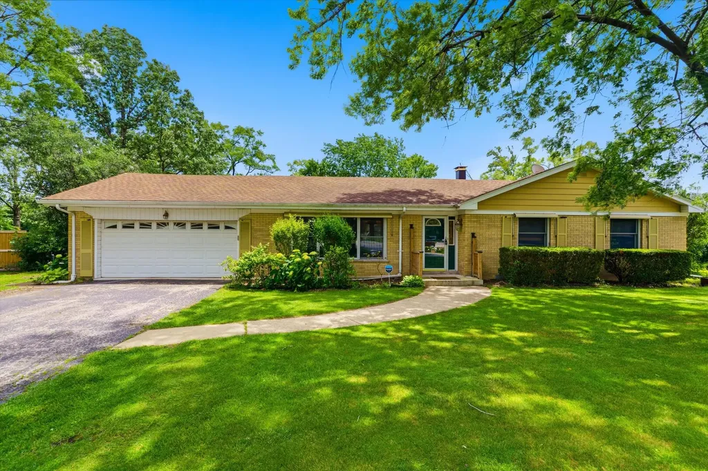 6231 Linden Lane La Grange Highlands IL 60525