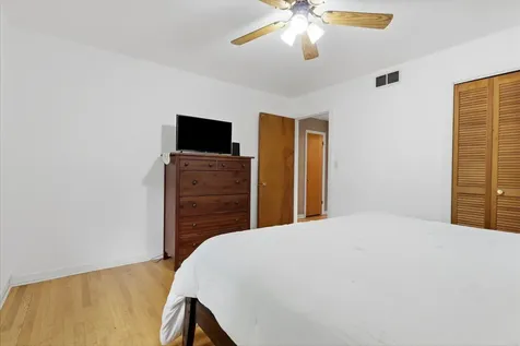 6231 Linden Lane La Grange Highlands IL 60525