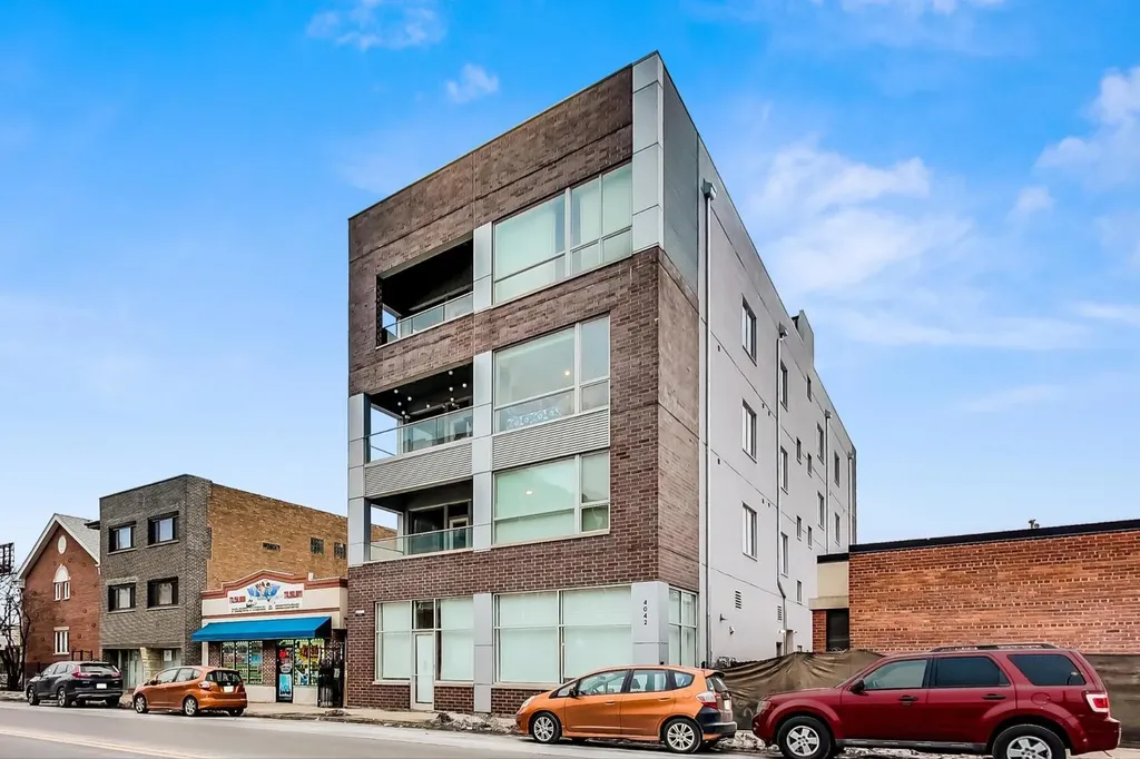 4042 North Pulaski Road Chicago IL 60641