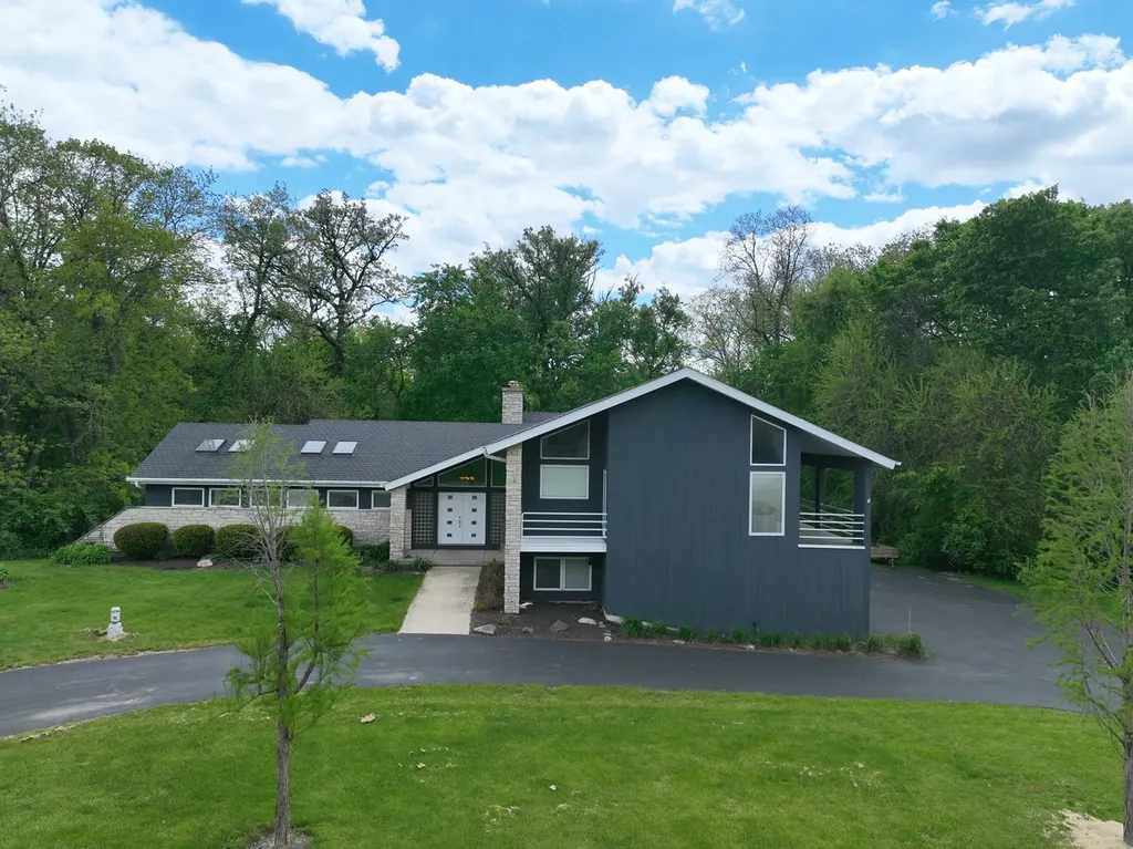 71 Oak Creek Drive Yorkville IL 60560