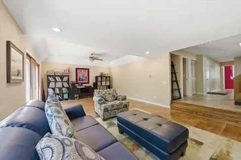 71 Oak Creek Drive Yorkville IL 60560