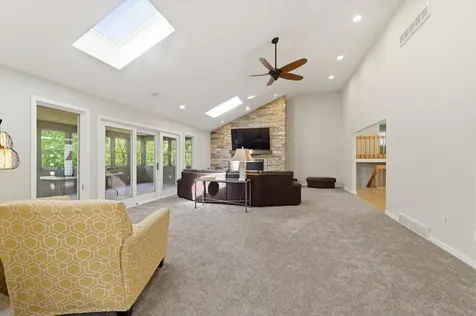 71 Oak Creek Drive Yorkville IL 60560