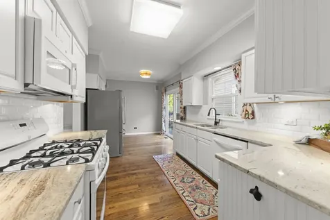 581 Rose Lane Bartlett IL 60103