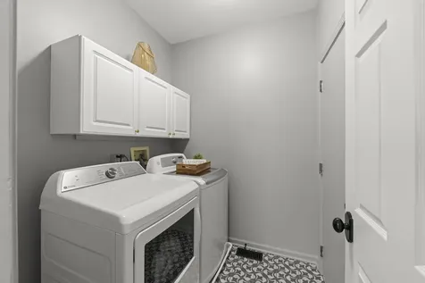 581 Rose Lane Bartlett IL 60103