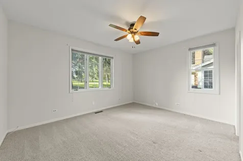581 Rose Lane Bartlett IL 60103