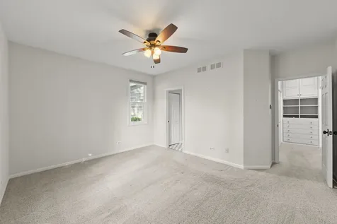 581 Rose Lane Bartlett IL 60103