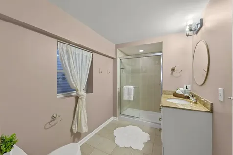581 Rose Lane Bartlett IL 60103