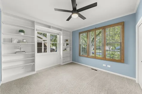581 Rose Lane Bartlett IL 60103