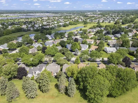 581 Rose Lane Bartlett IL 60103
