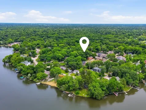 24017 North Valley Road Lake Zurich IL 60047