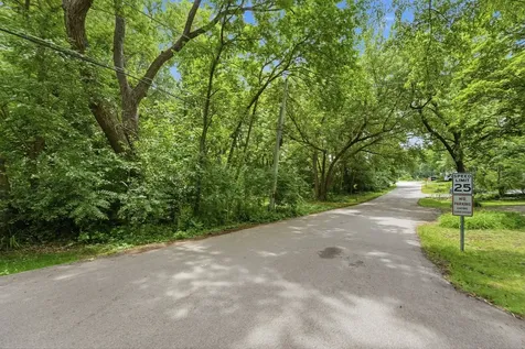 24017 North Valley Road Lake Zurich IL 60047