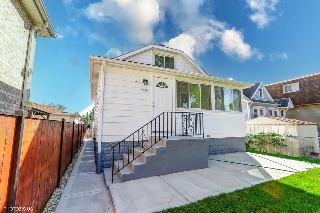 3649 North Overhill Avenue Chicago IL 60634