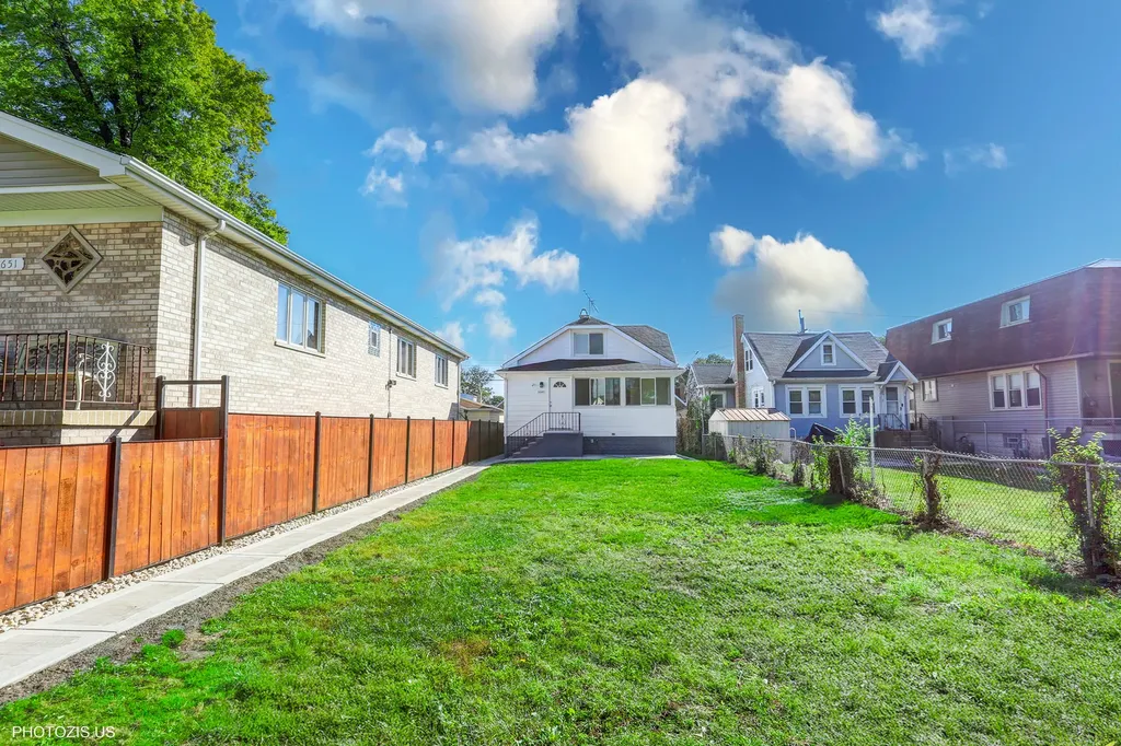 3649 North Overhill Avenue Chicago IL 60634