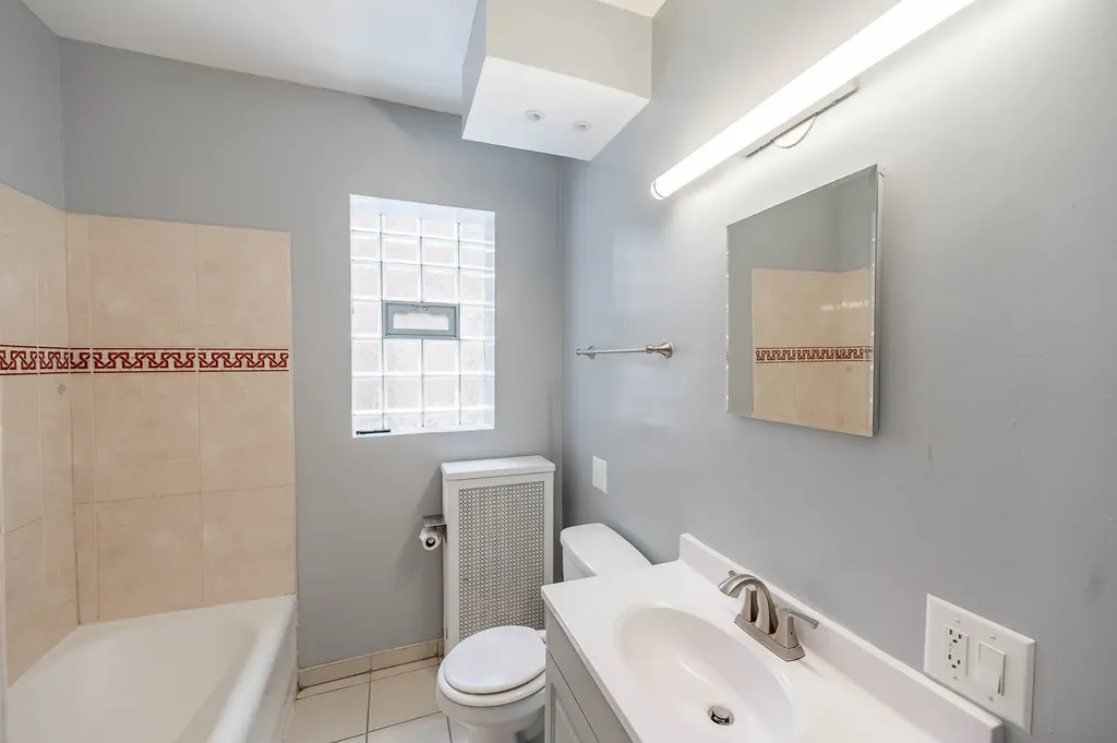 7710 South Euclid Avenue Chicago IL 60649