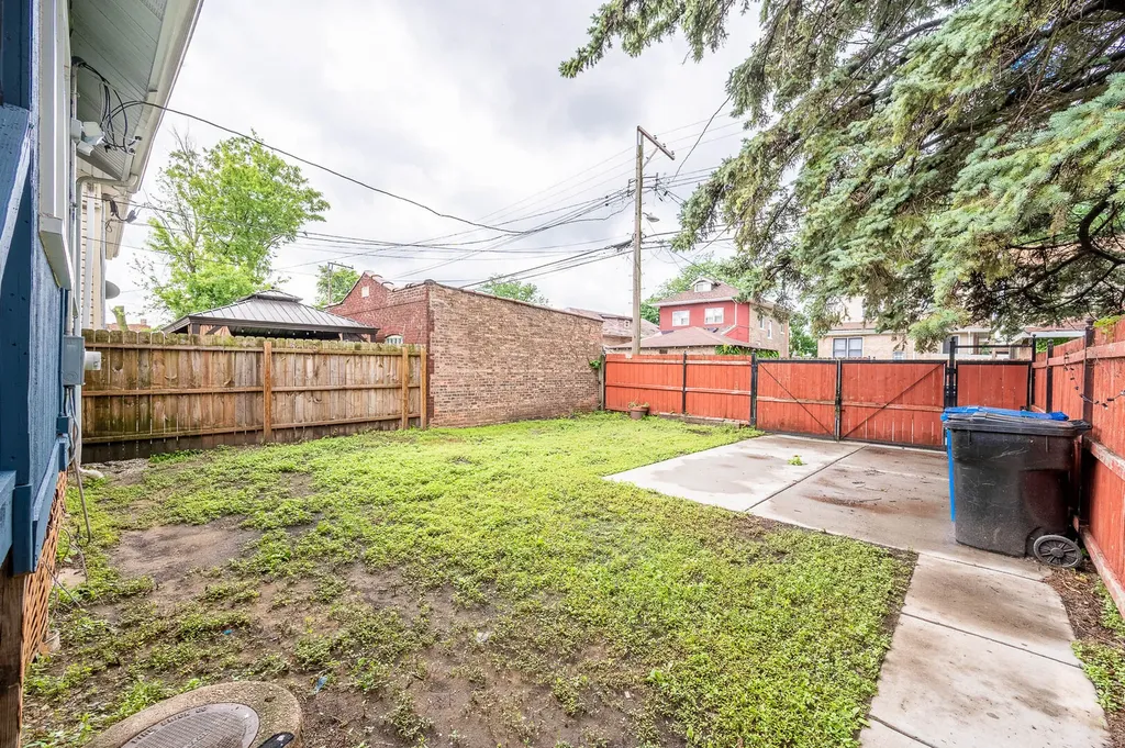 7710 South Euclid Avenue Chicago IL 60649