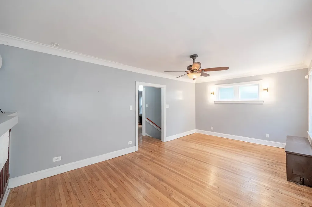 7710 South Euclid Avenue Chicago IL 60649