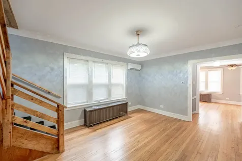 7710 South Euclid Avenue Chicago IL 60649